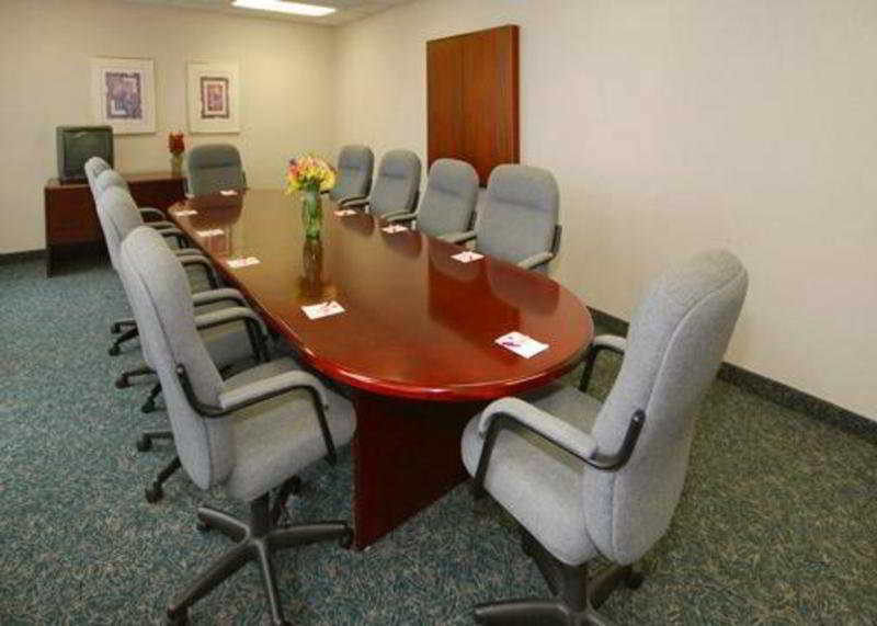 Comfort Suites Airport Columbus Facilités photo